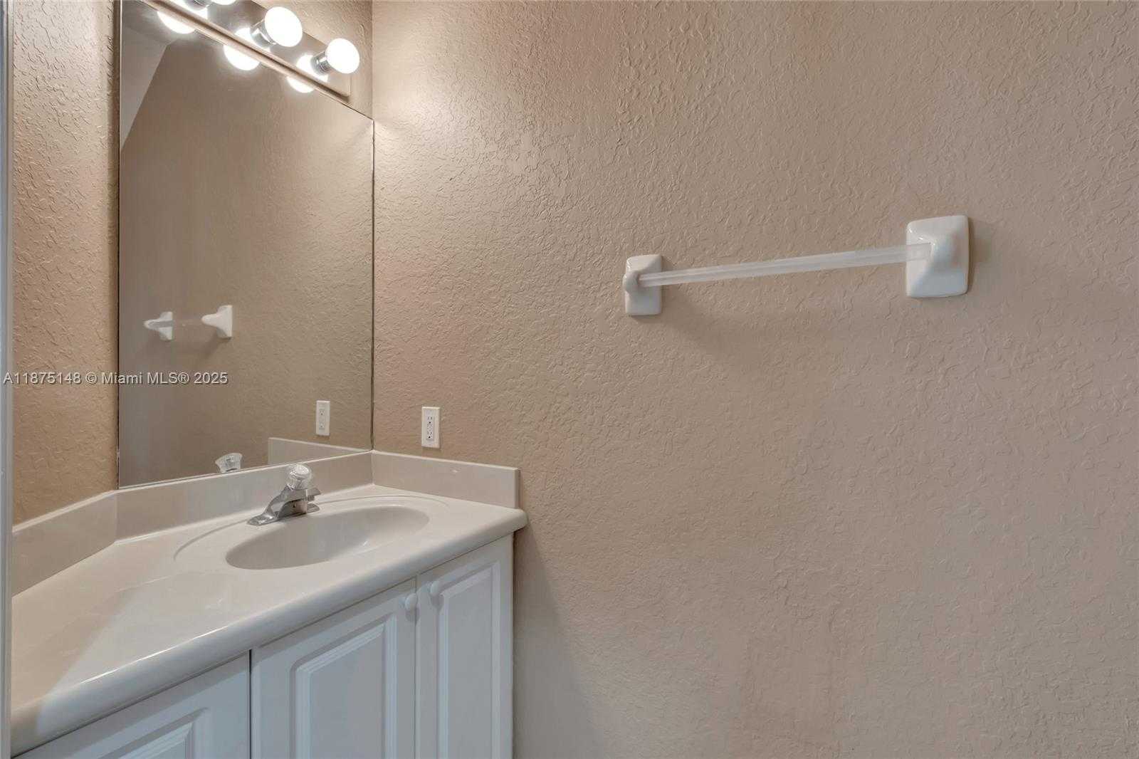 Small Image of 14443 SOUTH WEST 12TH LN, Miami Number 12