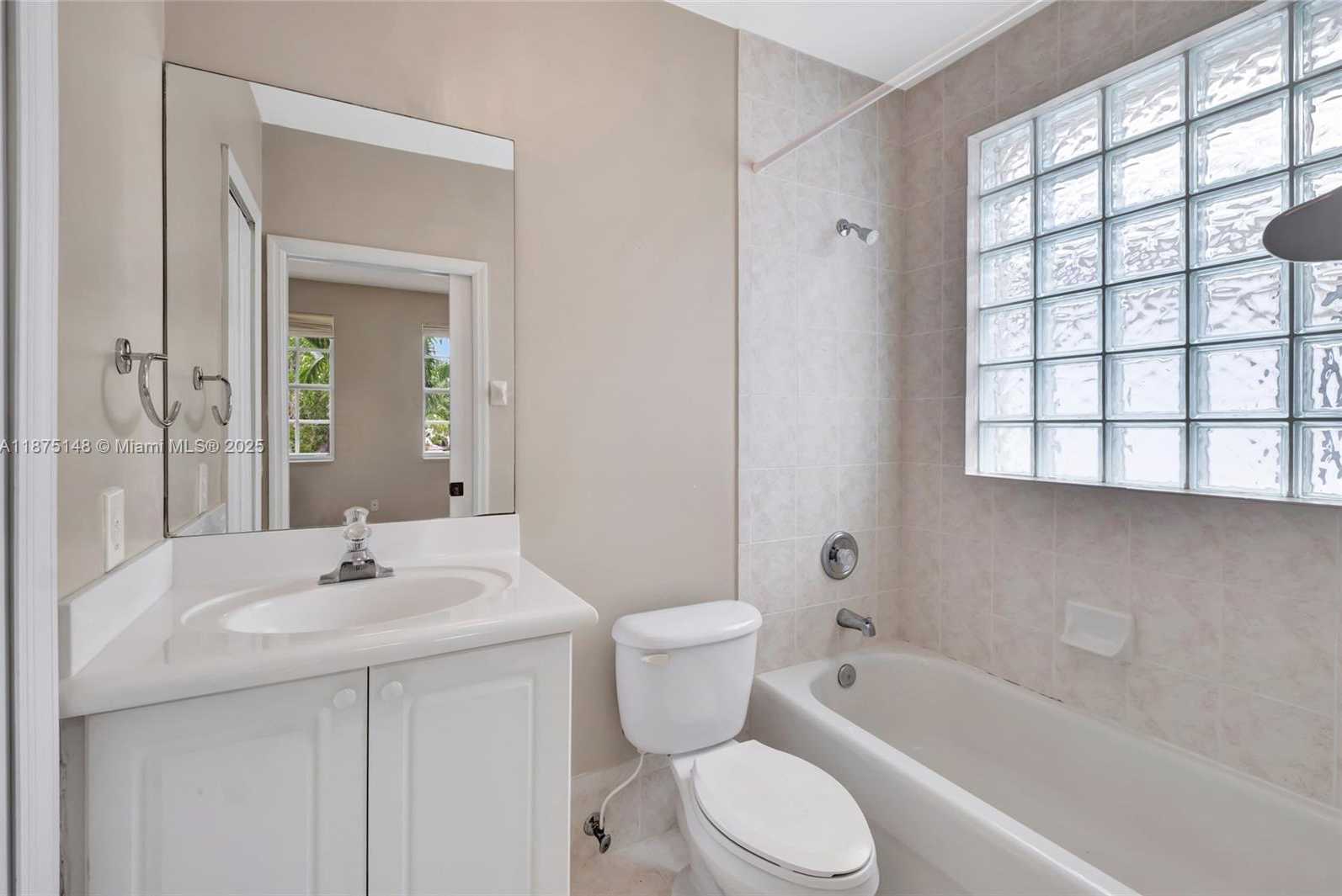 Small Image of 14443 SOUTH WEST 12TH LN, Miami Number 21