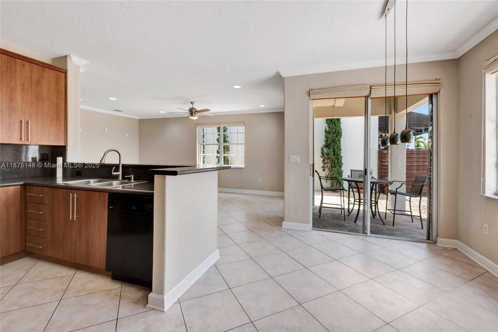 Small Image of 14443 SOUTH WEST 12TH LN, Miami Number 6