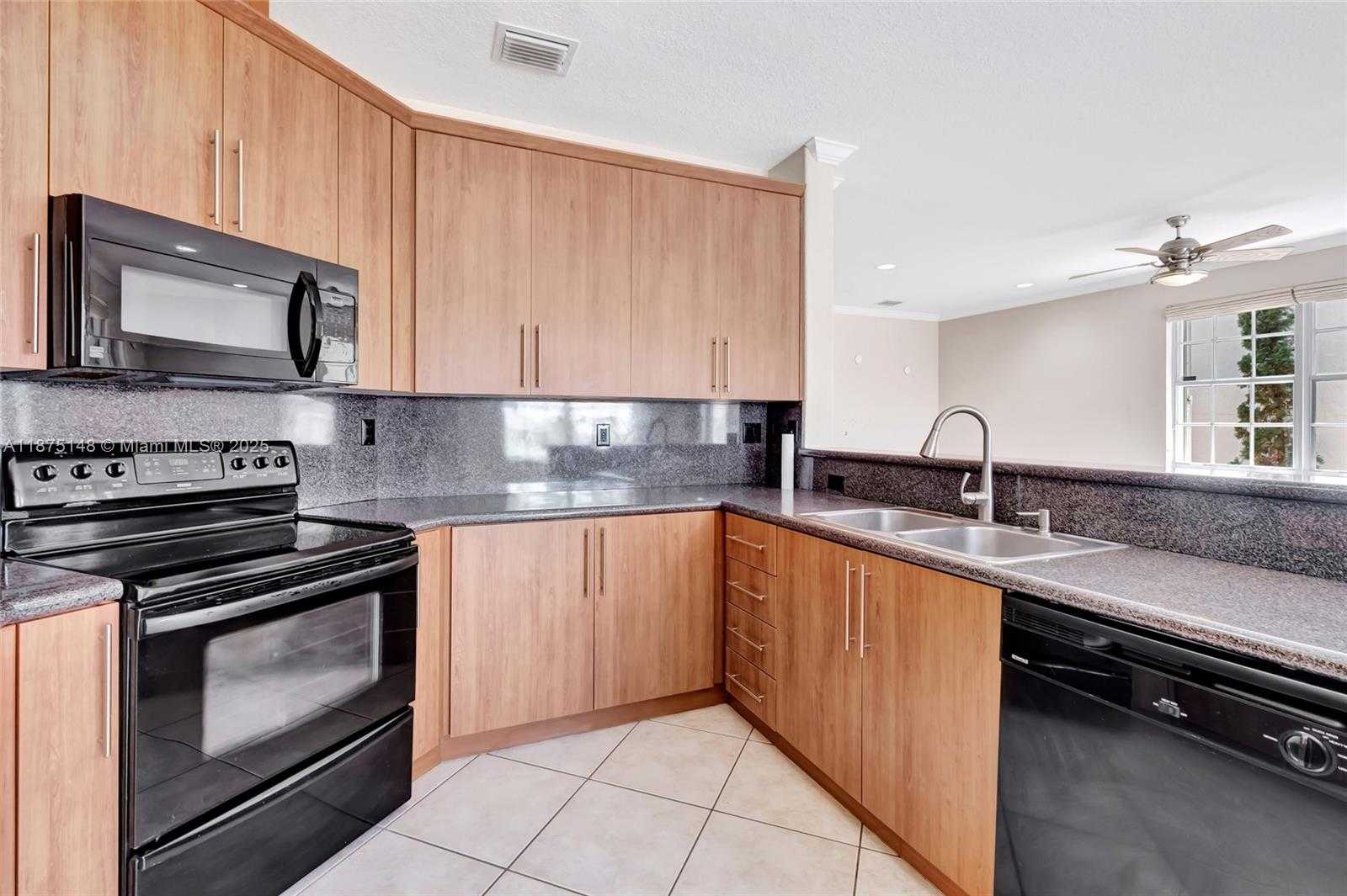 Small Image of 14443 SOUTH WEST 12TH LN, Miami Number 7
