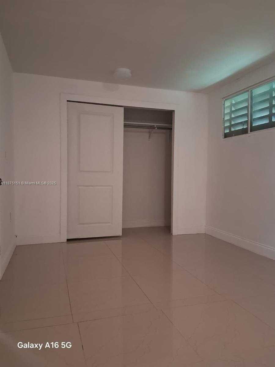 Small Image of 20 HOLLY LN #2, Plantation Number 2