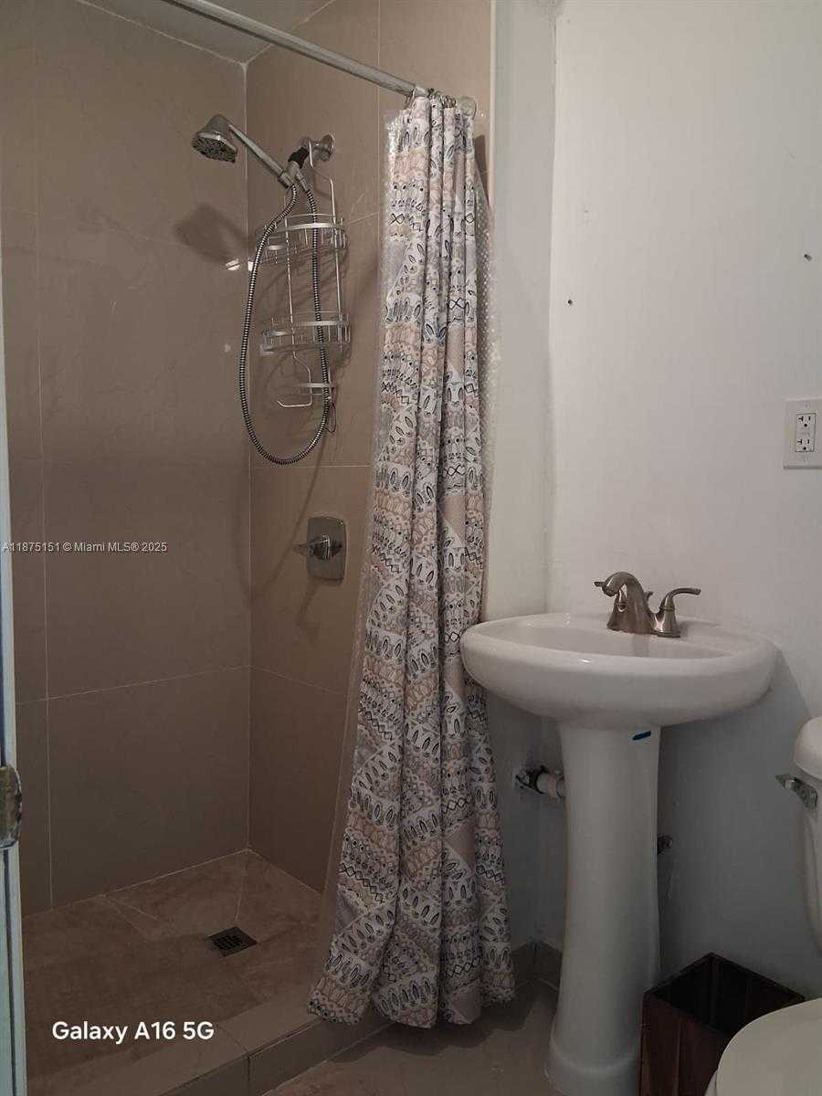 Small Image of 20 HOLLY LN #2, Plantation Number 8