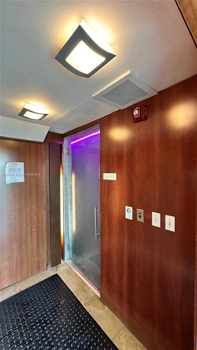 Small Image of 41 SOUTH EAST 5TH ST #1104, Miami Number 43