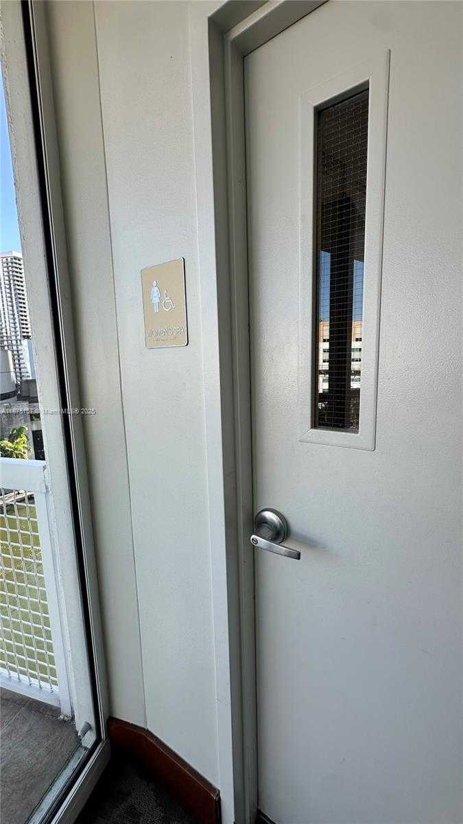 Small Image of 41 SOUTH EAST 5TH ST #1104, Miami Number 45