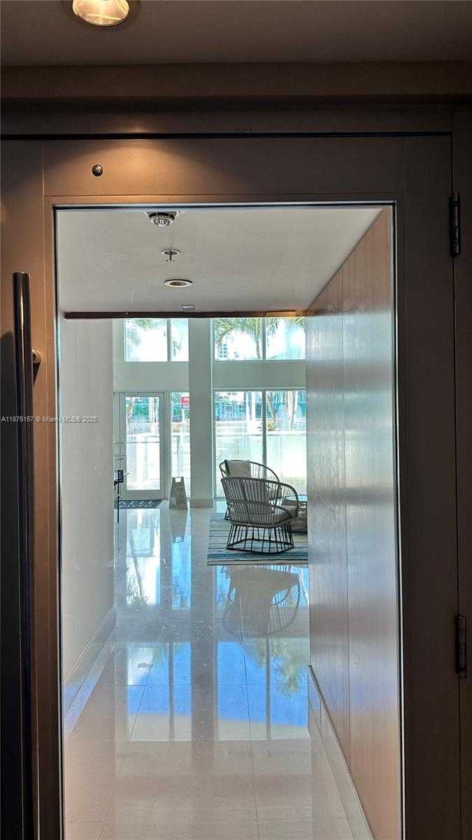 Small Image of 41 SOUTH EAST 5TH ST #1104, Miami Number 5