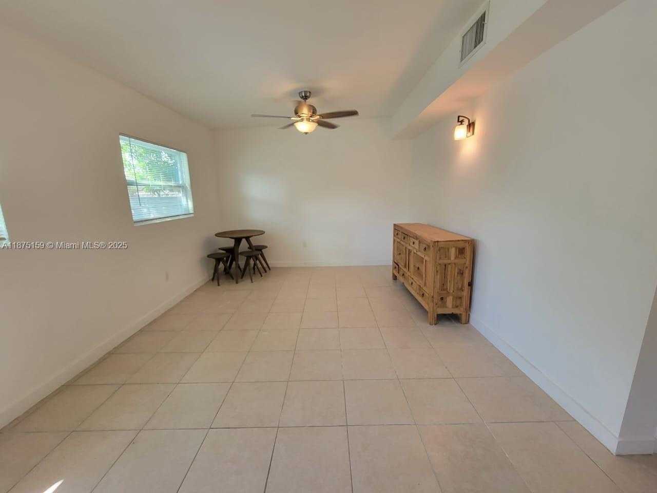 Small Image of 1621 MADISON ST #B, Hollywood Number 4