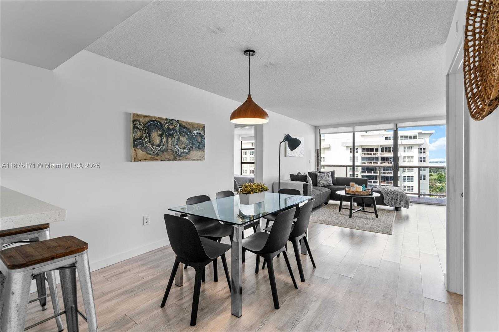 Small Image of 5757 COLLINS AVE #1602, Miami Beach Number 15