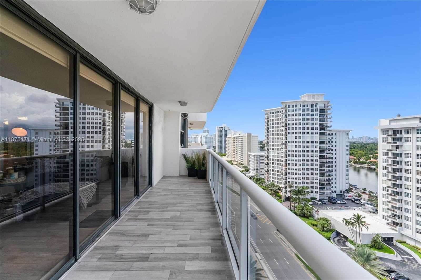 Small Image of 5757 COLLINS AVE #1602, Miami Beach Number 28