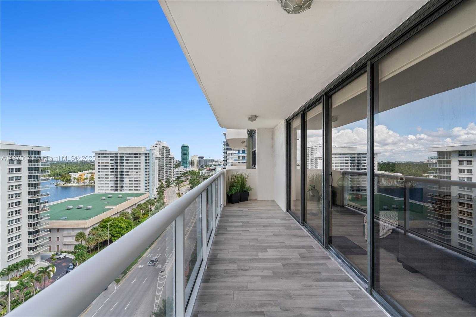 Small Image of 5757 COLLINS AVE #1602, Miami Beach Number 34