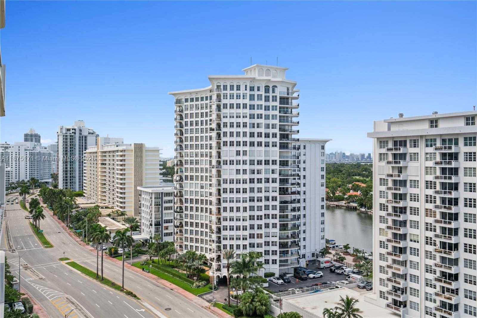 Small Image of 5757 COLLINS AVE #1602, Miami Beach Number 35