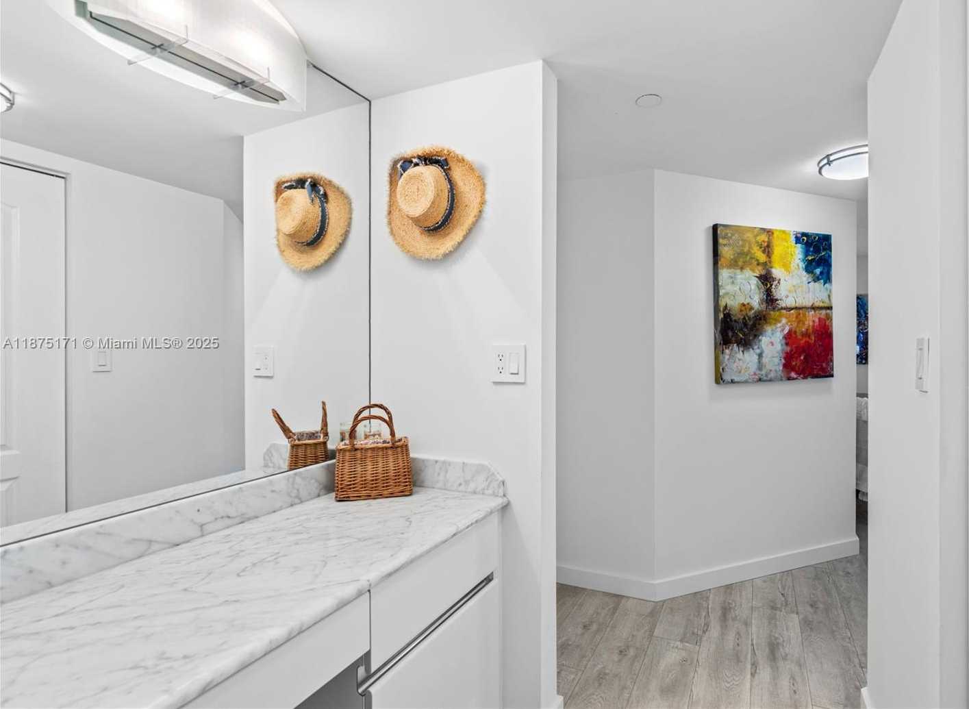 Small Image of 5757 COLLINS AVE #1602, Miami Beach Number 47
