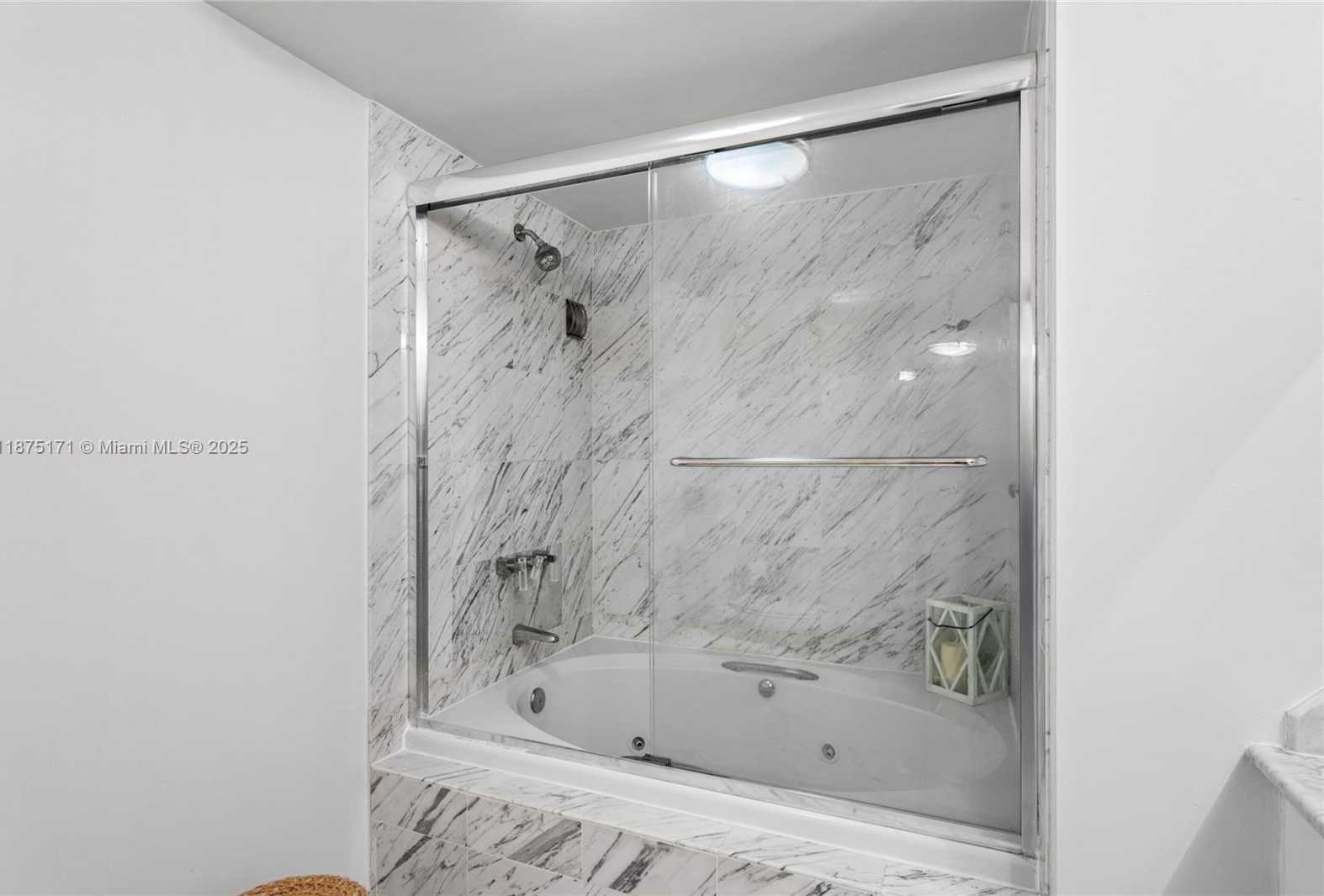 Small Image of 5757 COLLINS AVE #1602, Miami Beach Number 51