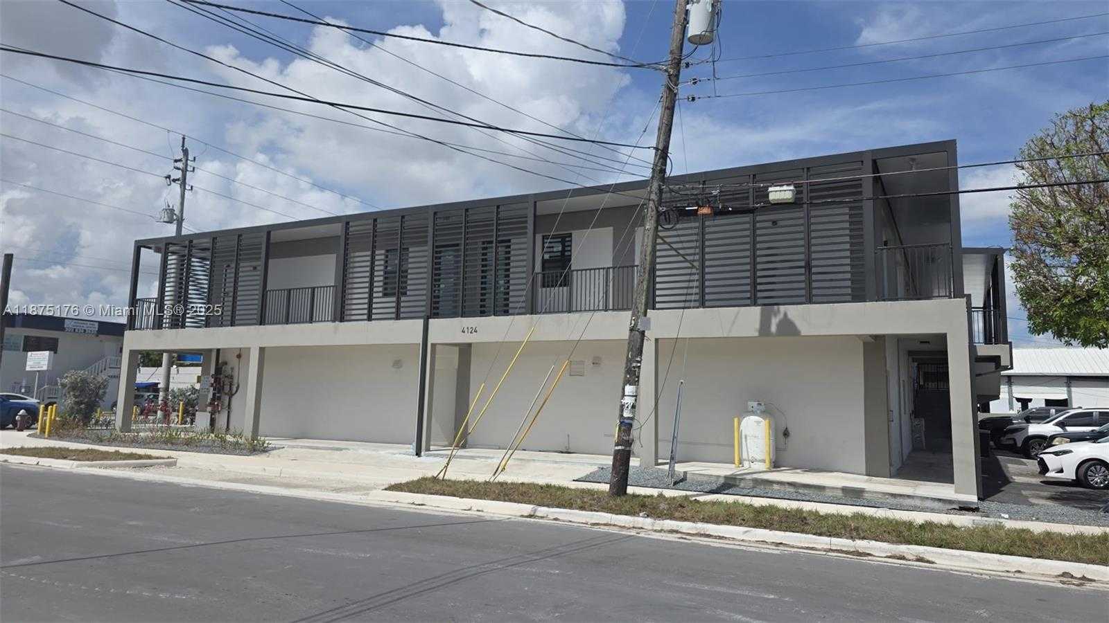 Small Image of 4124 EAST 8TH CT #2, Hialeah Number 6