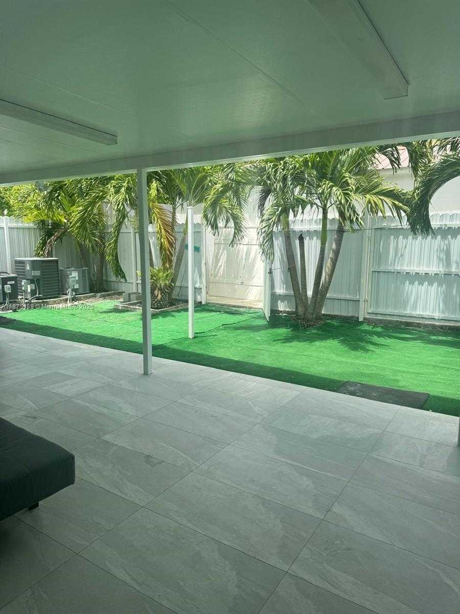 Small Image of 20028 SOUTH WEST 124TH PL, Miami Number 3