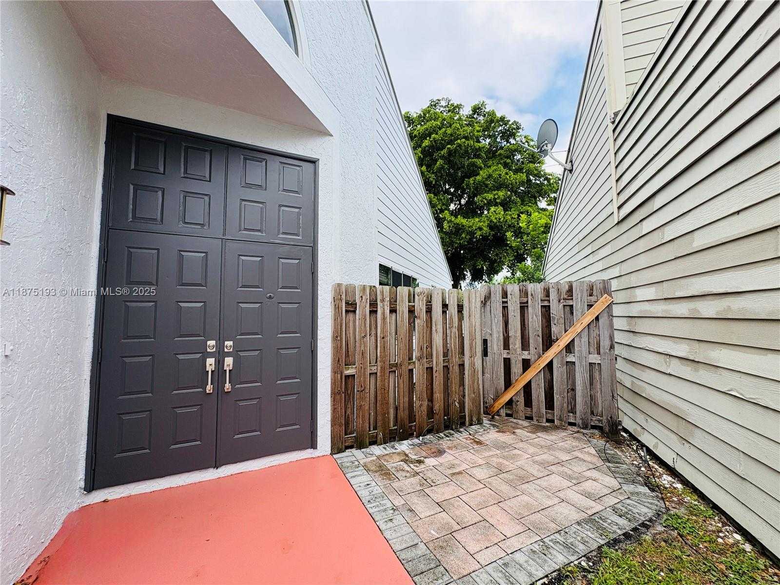 Small Image of 8579 DYNASTY DR #8579, Boca Raton Number 4