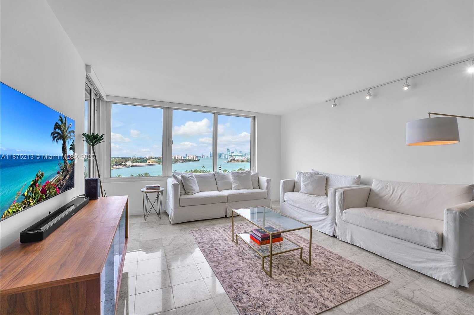 Small Image of 400 SOUTH POINTE DR #901, Miami Beach Number 11