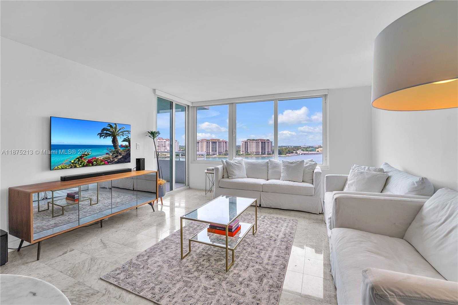 Small Image of 400 SOUTH POINTE DR #901, Miami Beach Number 12