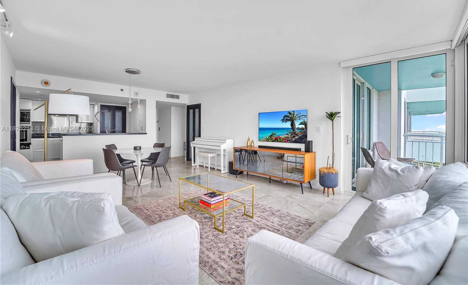 Small Image of 400 SOUTH POINTE DR #901, Miami Beach Number 14