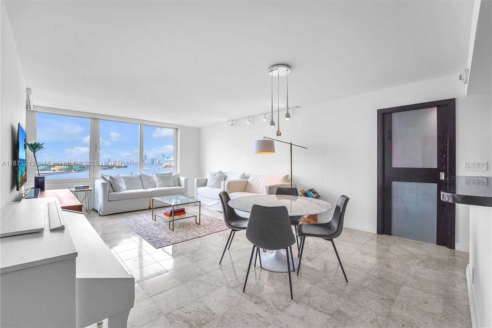 Small Image of 400 SOUTH POINTE DR #901, Miami Beach Number 8
