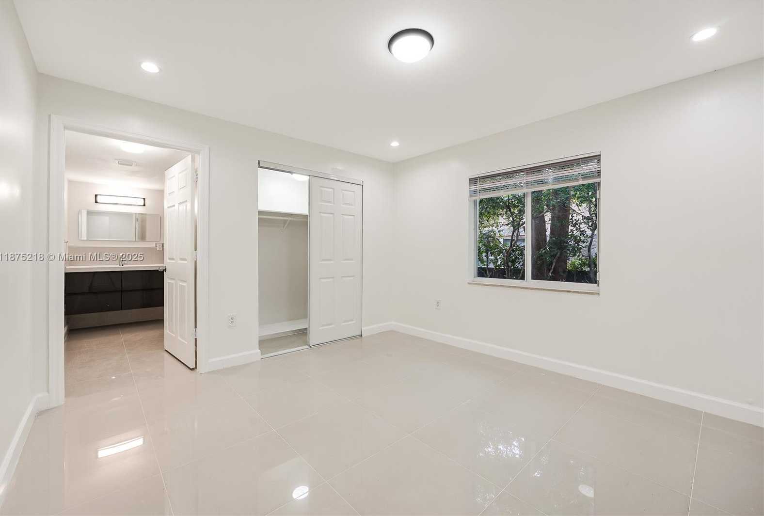 Small Image of 12885 GRIFFING BLVD, North Miami Number 12