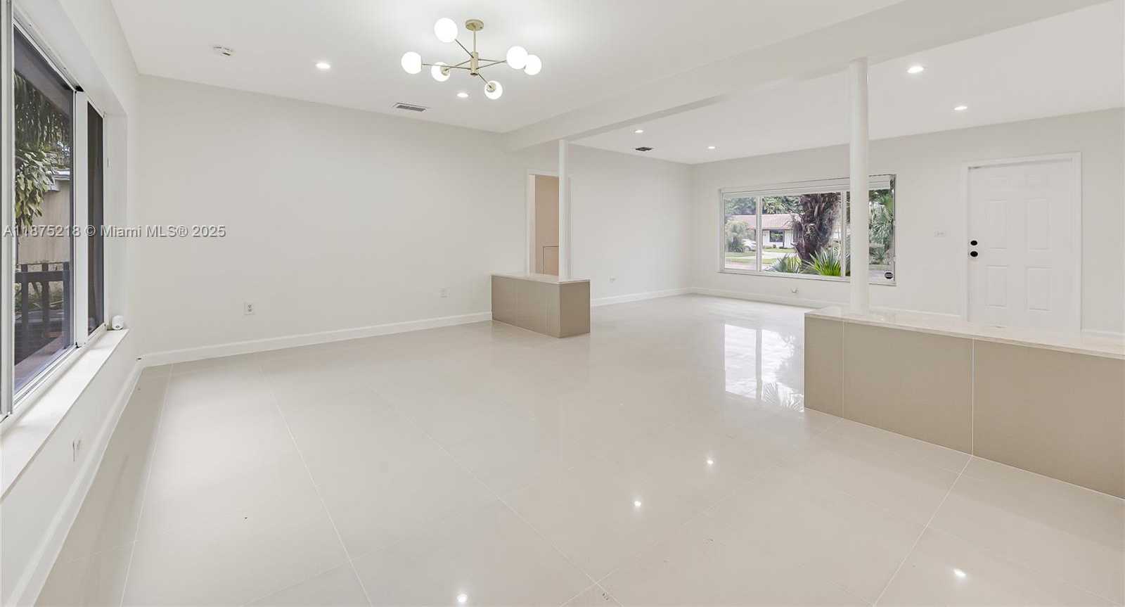 Small Image of 12885 GRIFFING BLVD, North Miami Number 5