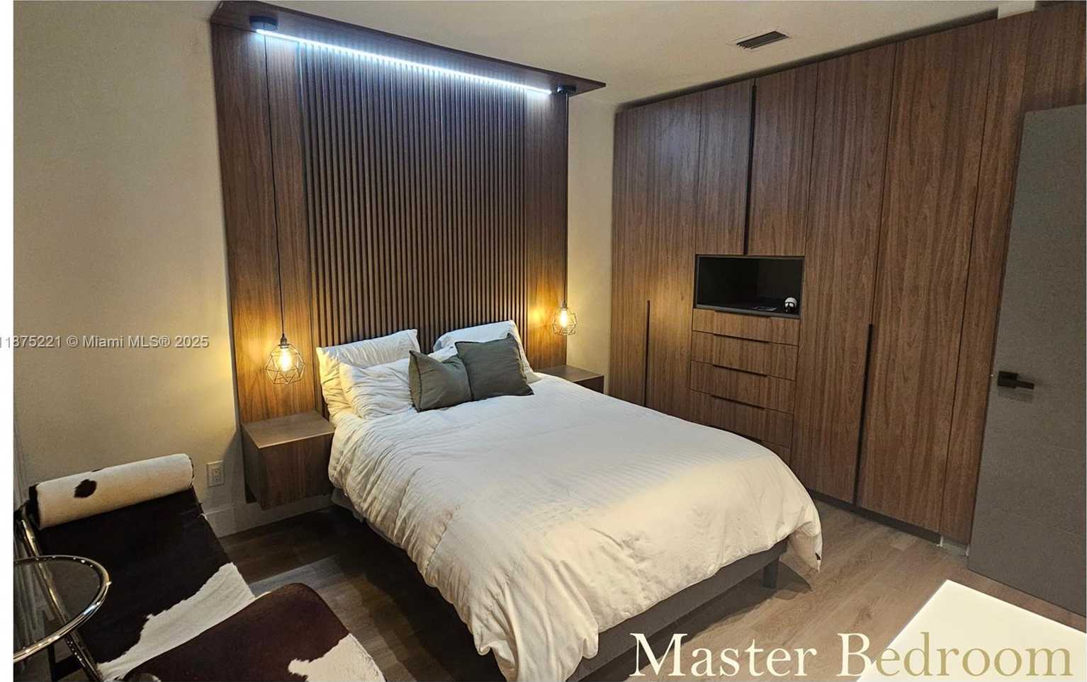 Small Image of 65 NORTH EAST 68TH ST #1, Miami Number 10