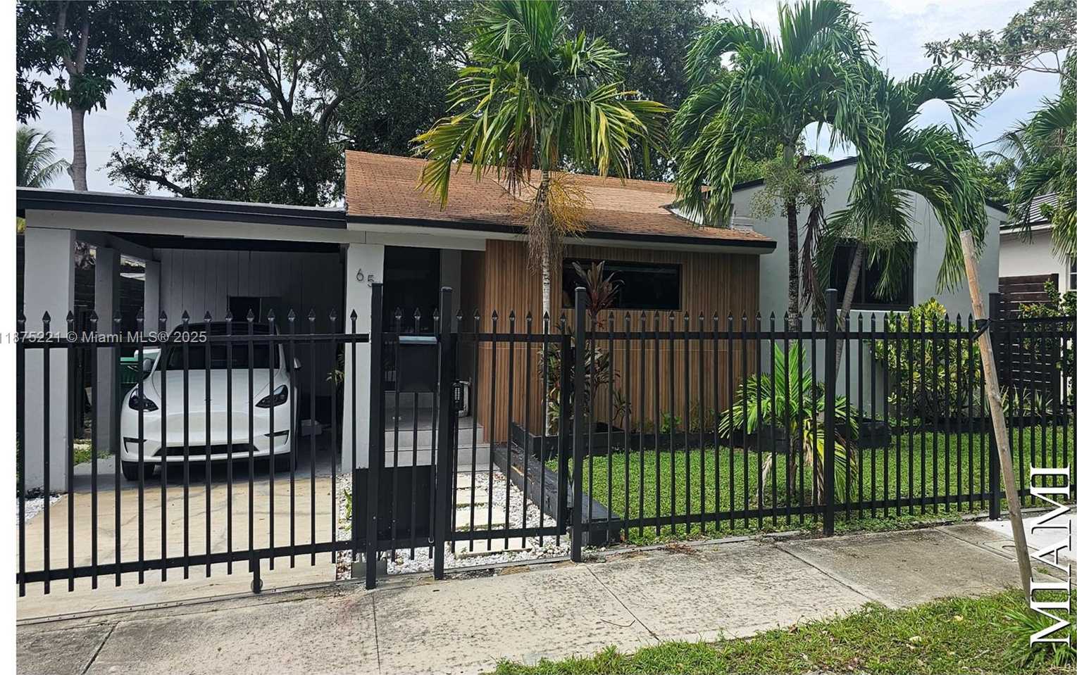 Small Image of 65 NORTH EAST 68TH ST #1, Miami Number 2