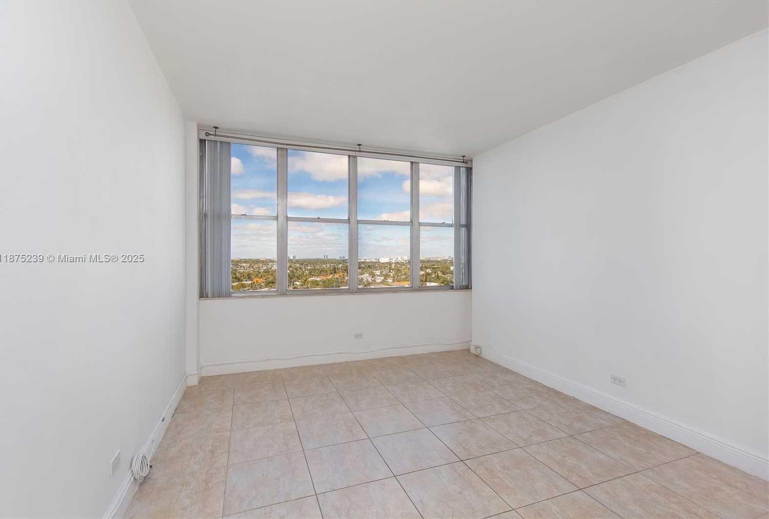 Small Image of 7441 WAYNE AVE #12I, Miami Beach Number 10