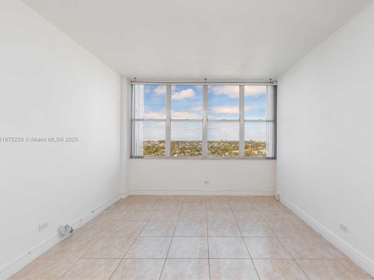 Small Image of 7441 WAYNE AVE #12I, Miami Beach Number 11