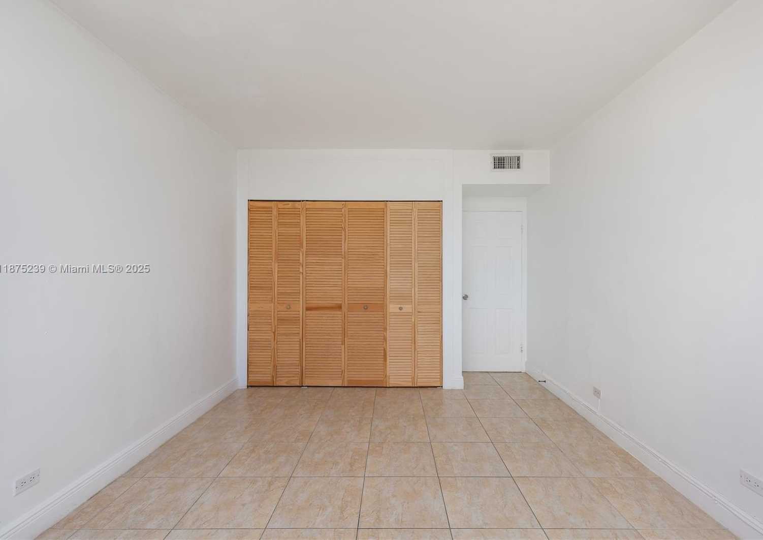 Small Image of 7441 WAYNE AVE #12I, Miami Beach Number 12