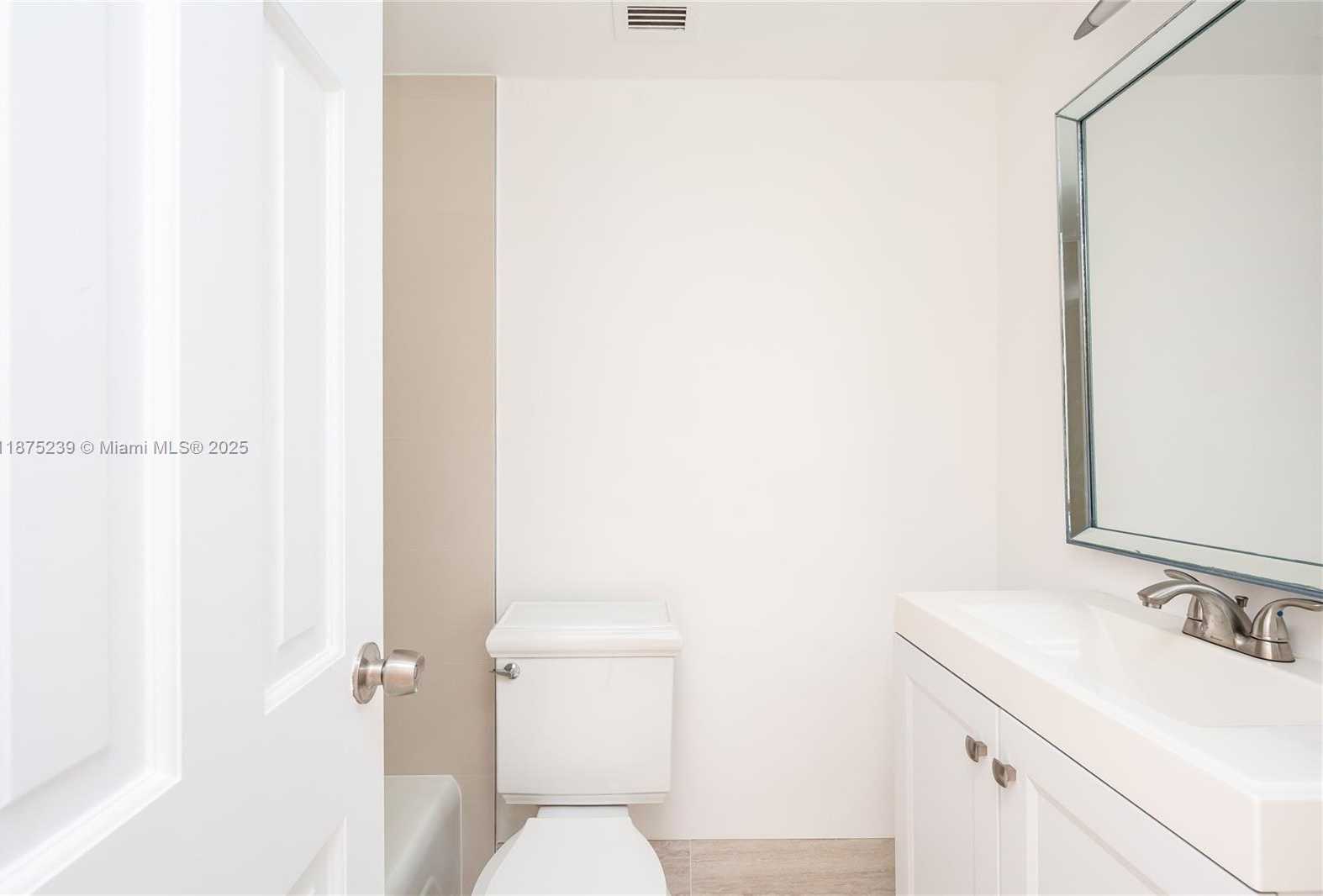 Small Image of 7441 WAYNE AVE #12I, Miami Beach Number 17