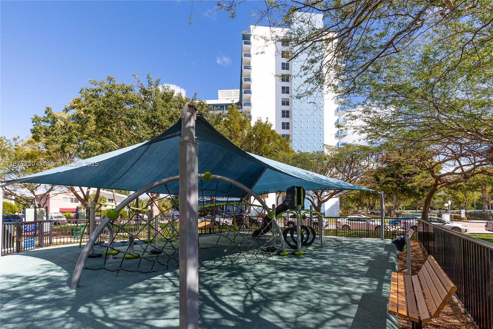 Small Image of 7441 WAYNE AVE #12I, Miami Beach Number 26