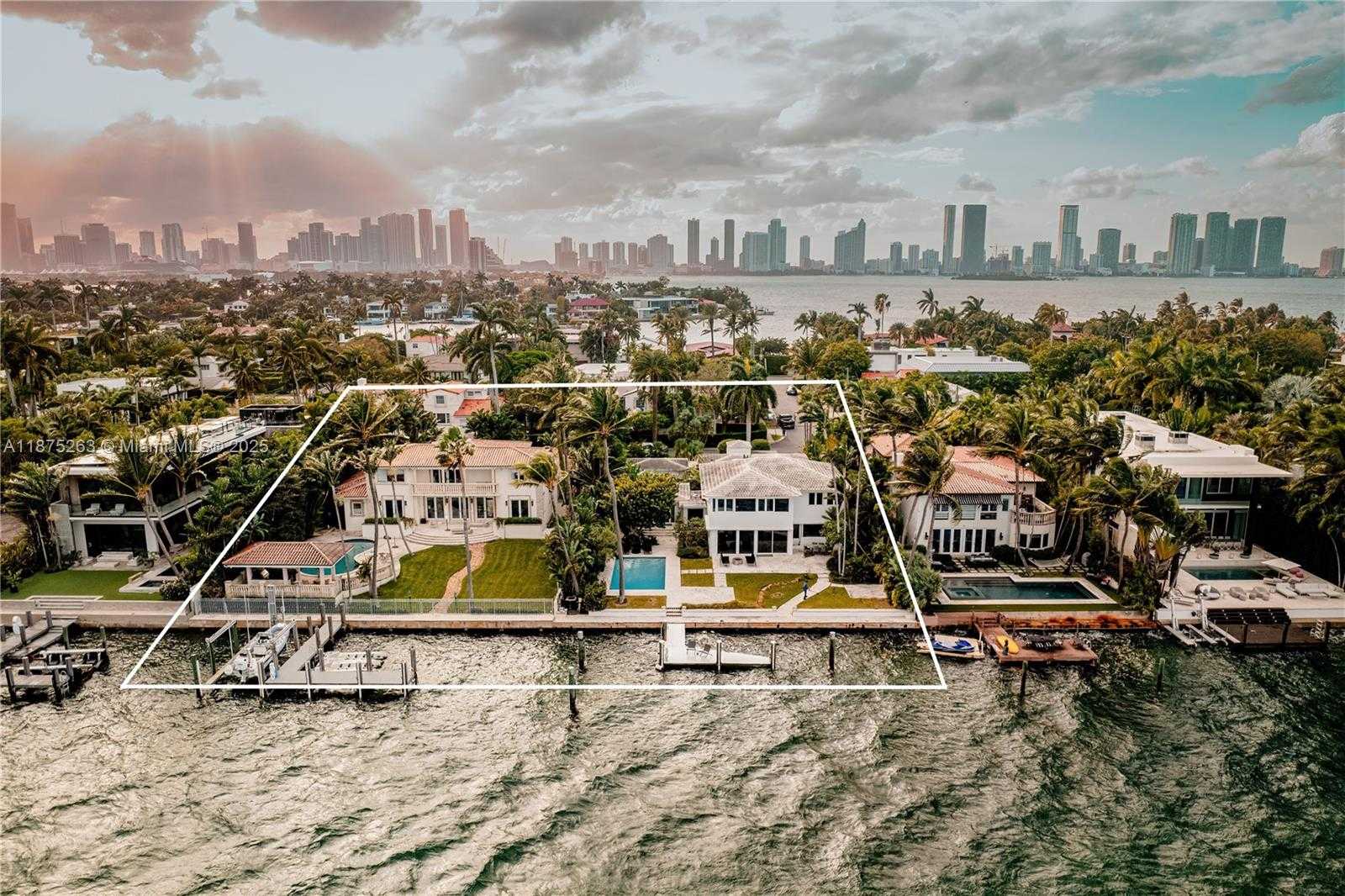 Small Image of 617 EAST DILIDO DR, Miami Beach Number 2