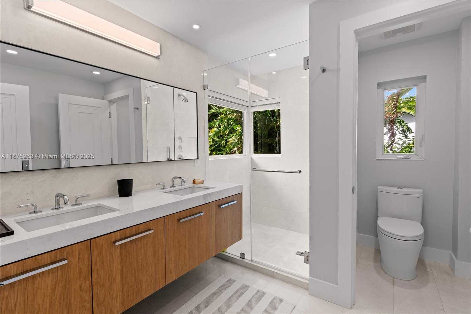Small Image of 617 EAST DILIDO DR, Miami Beach Number 24