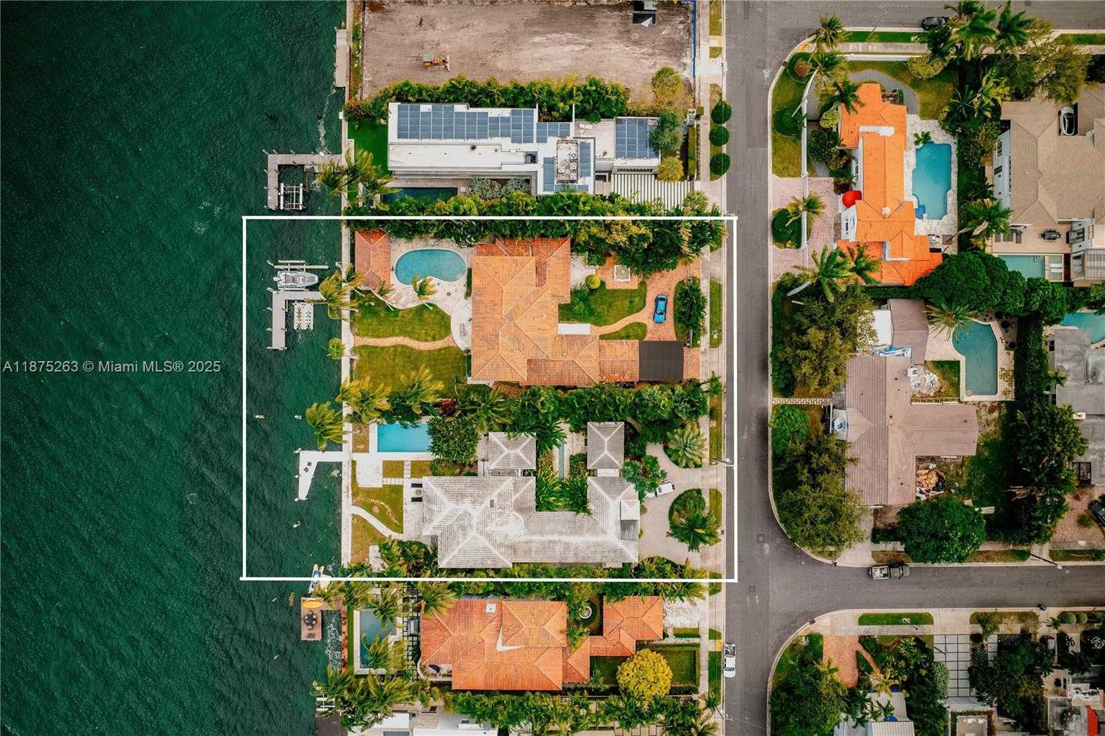 Small Image of 617 EAST DILIDO DR, Miami Beach Number 5