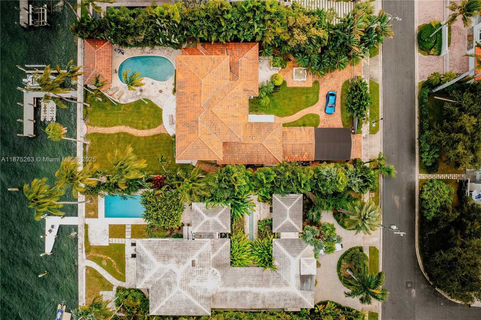 Small Image of 617 EAST DILIDO DR, Miami Beach Number 6