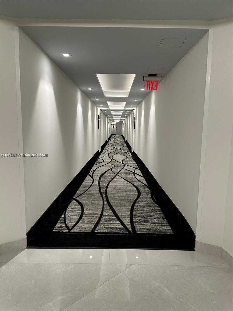 Small Image of 3180 SOUTH OCEAN DR #1008, Hallandale Beach Number 24