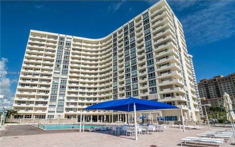Small Image of 3180 SOUTH OCEAN DR #1008, Hallandale Beach Number 38