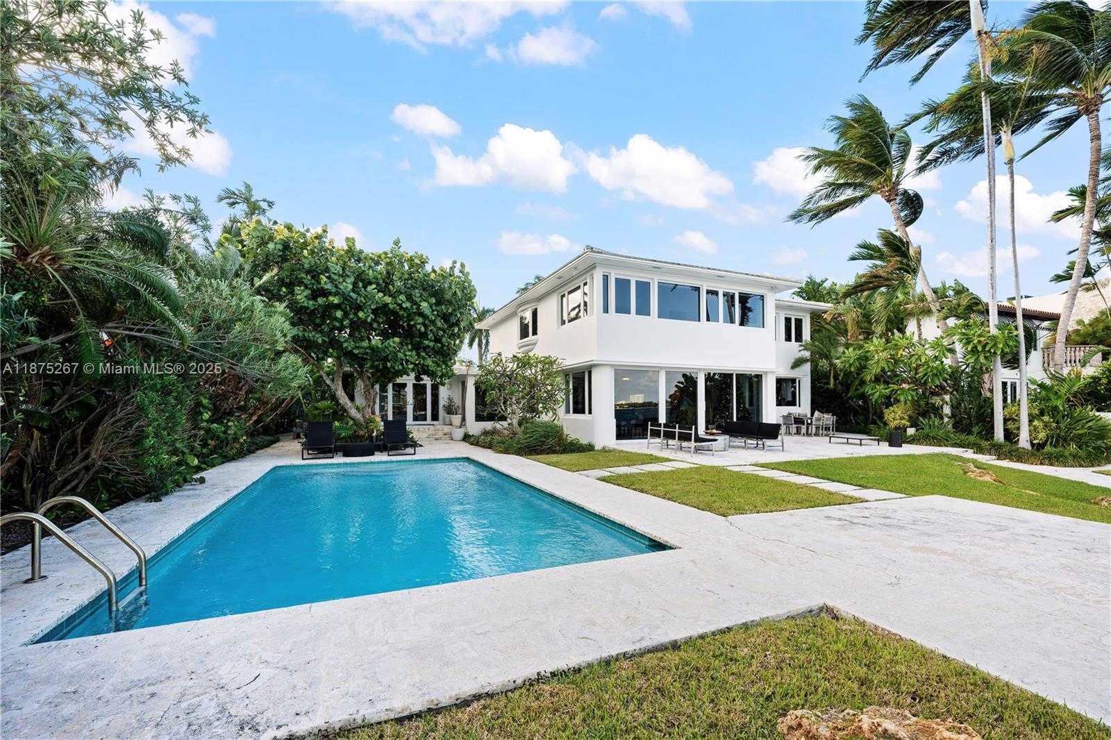 Small Image of 625 EAST DILIDO DR, Miami Beach Number 2