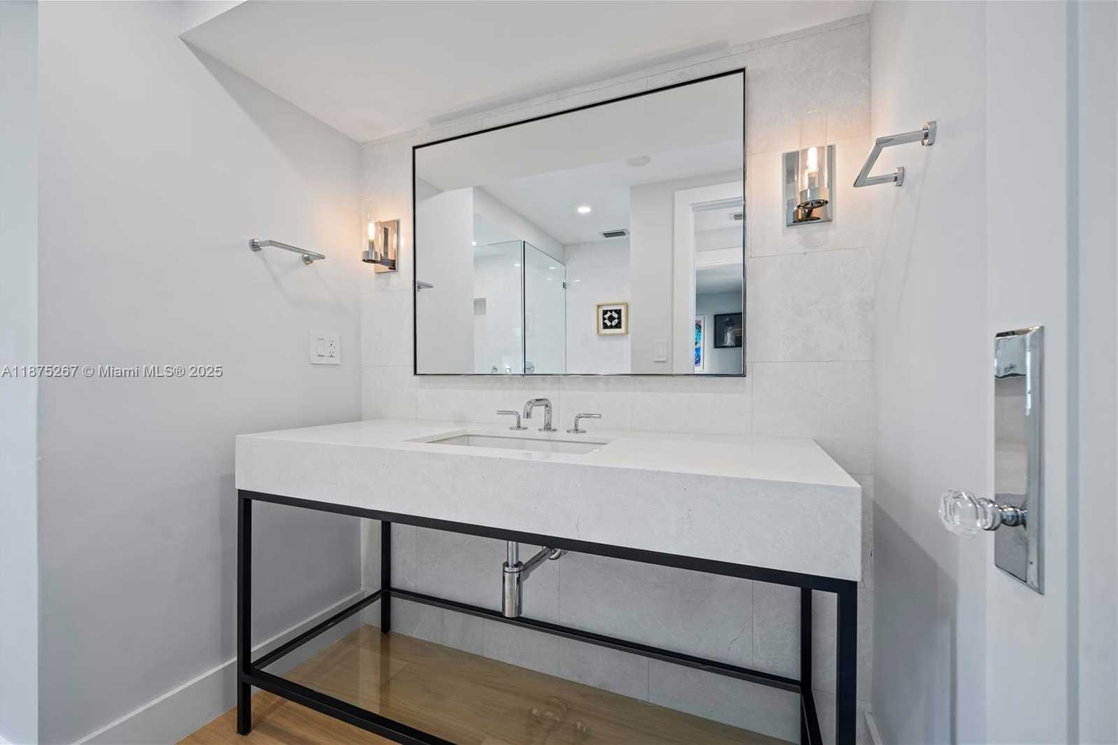 Small Image of 625 EAST DILIDO DR, Miami Beach Number 22