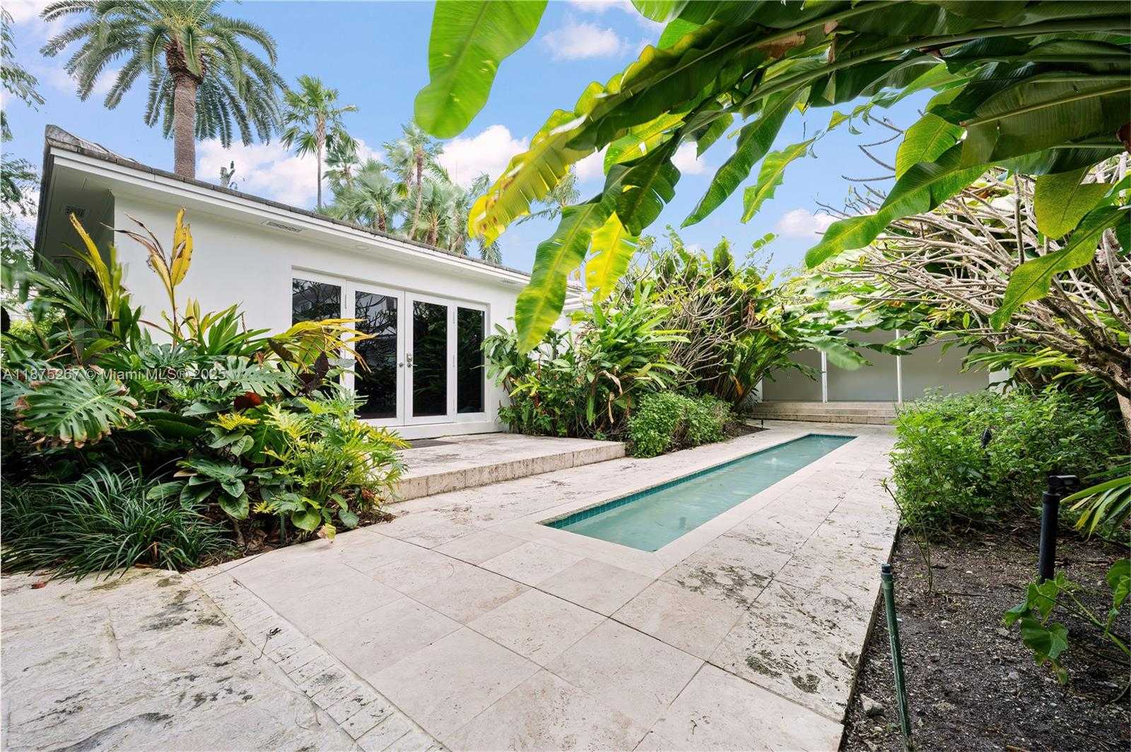 Small Image of 625 EAST DILIDO DR, Miami Beach Number 24