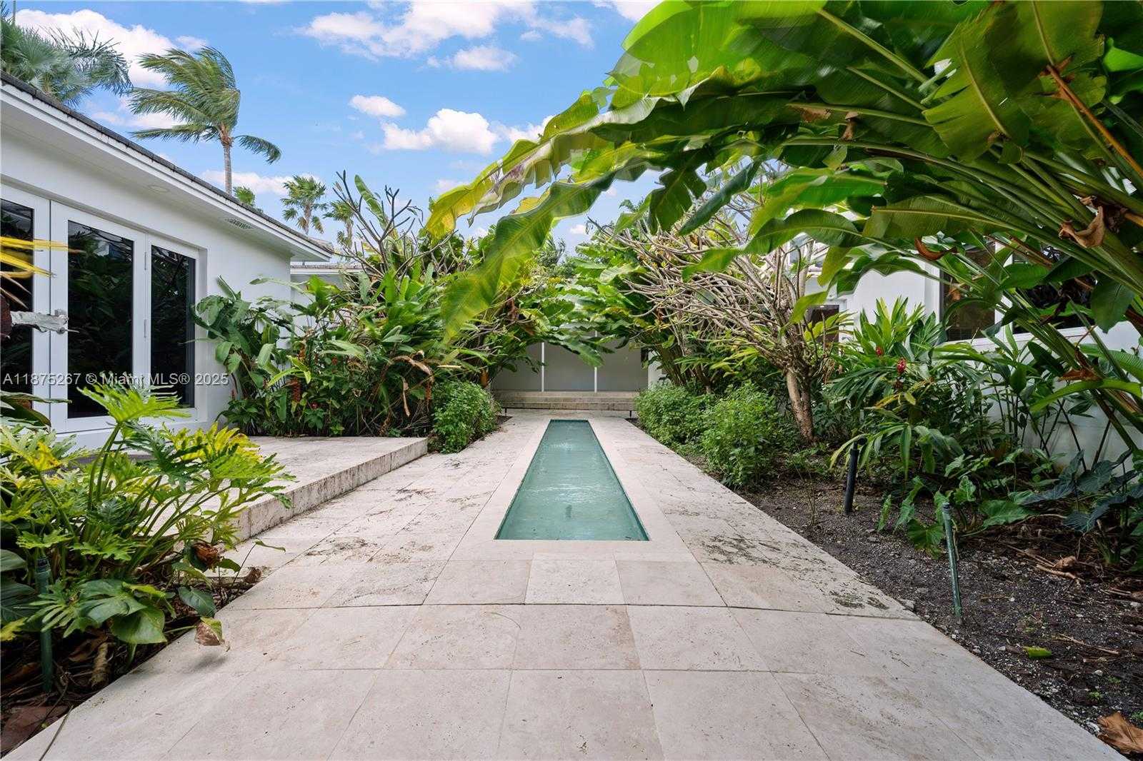 Small Image of 625 EAST DILIDO DR, Miami Beach Number 25
