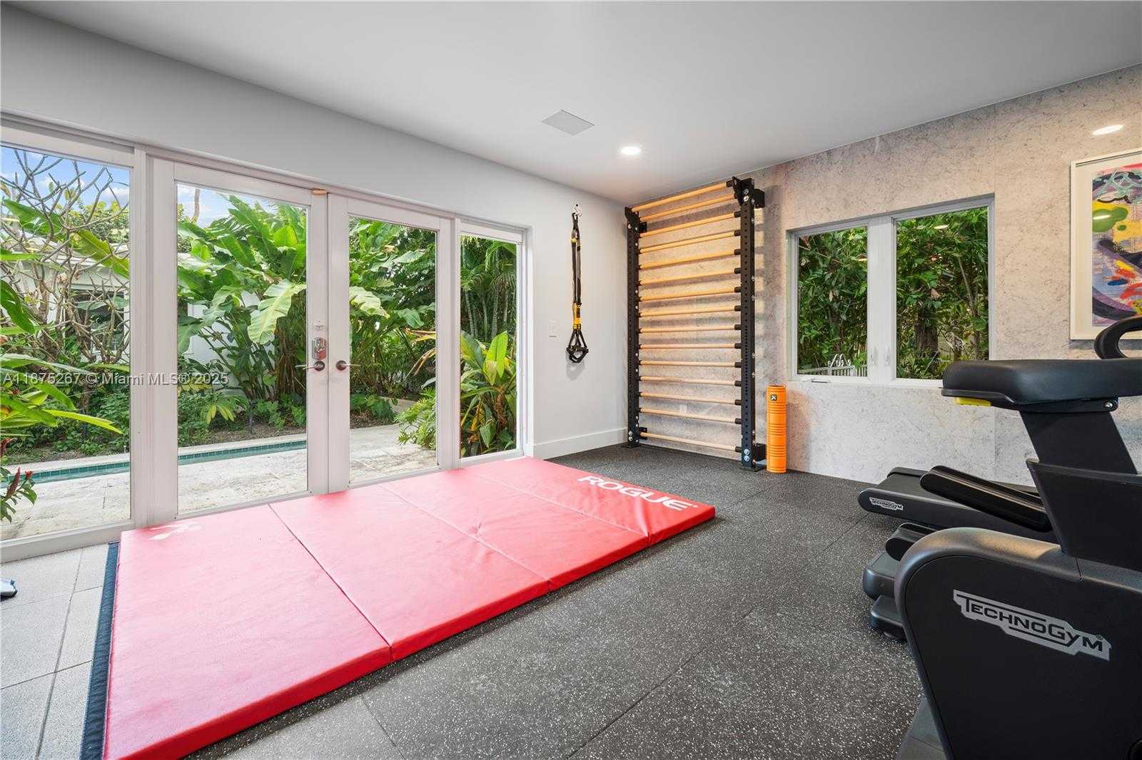 Small Image of 625 EAST DILIDO DR, Miami Beach Number 30