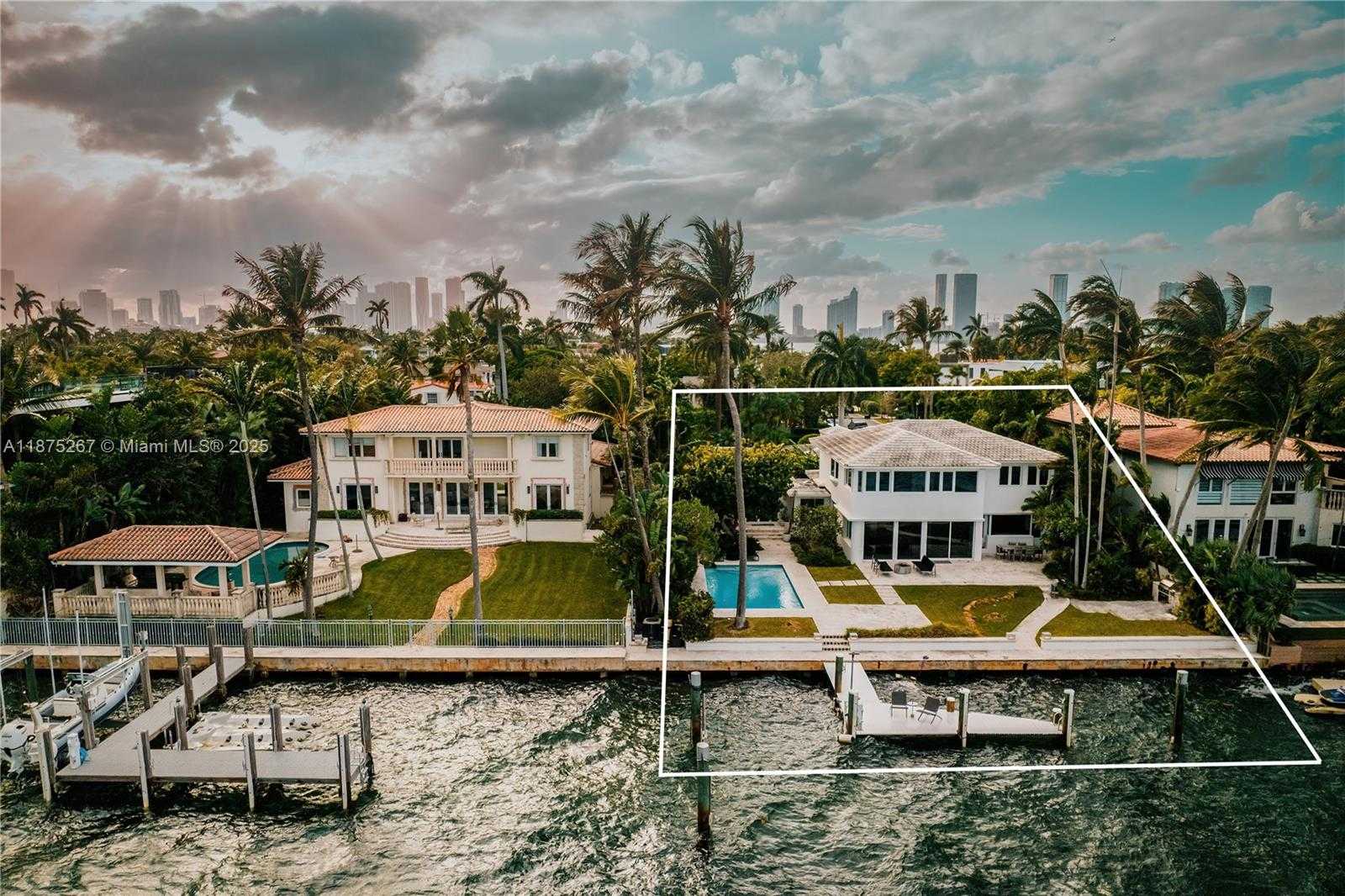 Small Image of 625 EAST DILIDO DR, Miami Beach Number 32