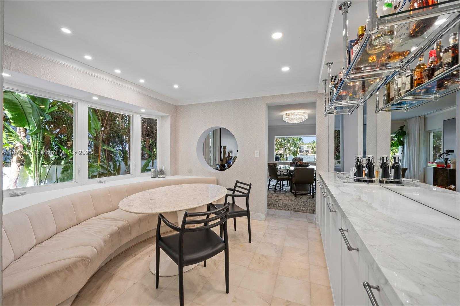 Small Image of 625 EAST DILIDO DR, Miami Beach Number 8
