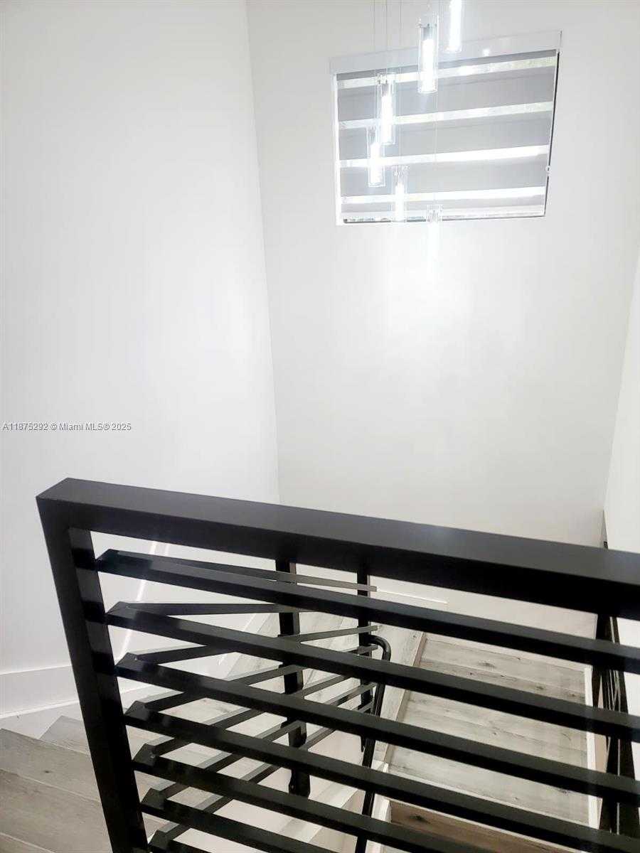 Small Image of 707 EAST 32 ST, Hialeah Number 11