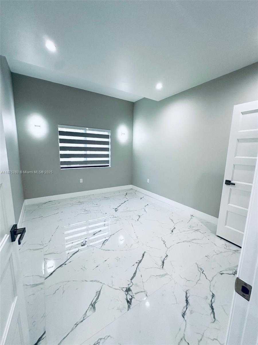 Small Image of 707 EAST 32 ST, Hialeah Number 22