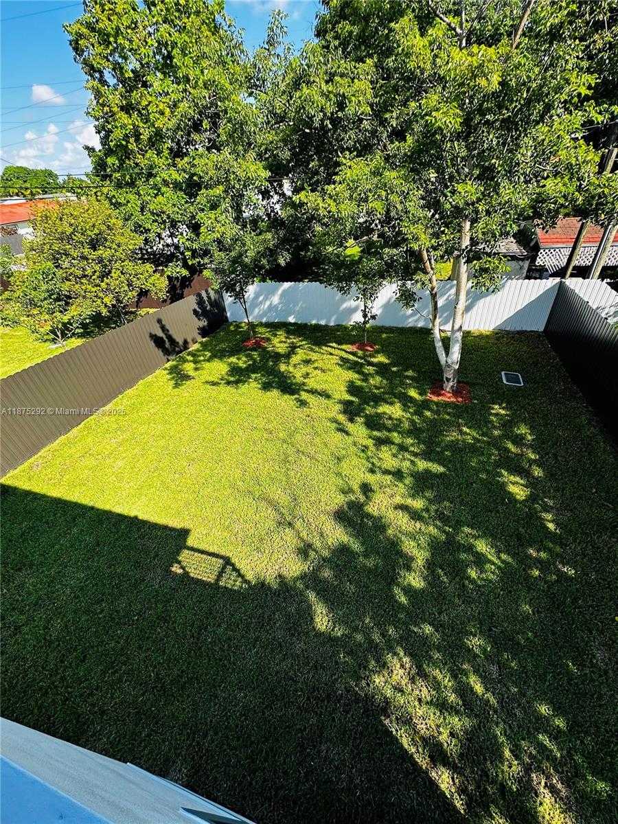 Small Image of 707 EAST 32 ST, Hialeah Number 4