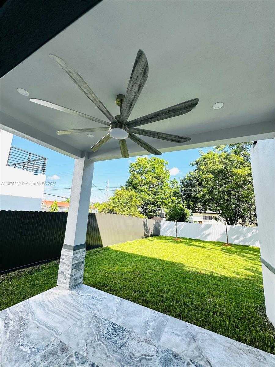 Small Image of 707 EAST 32 ST, Hialeah Number 5