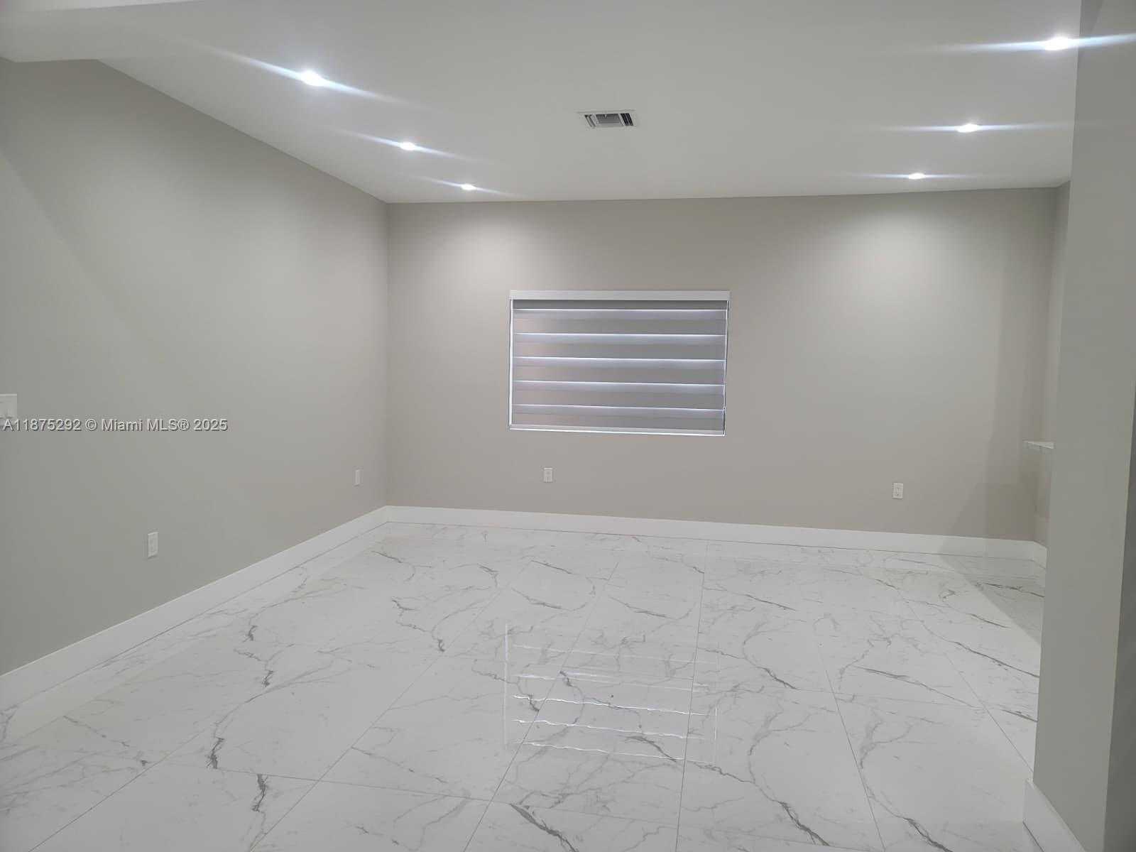Small Image of 707 EAST 32 ST, Hialeah Number 6